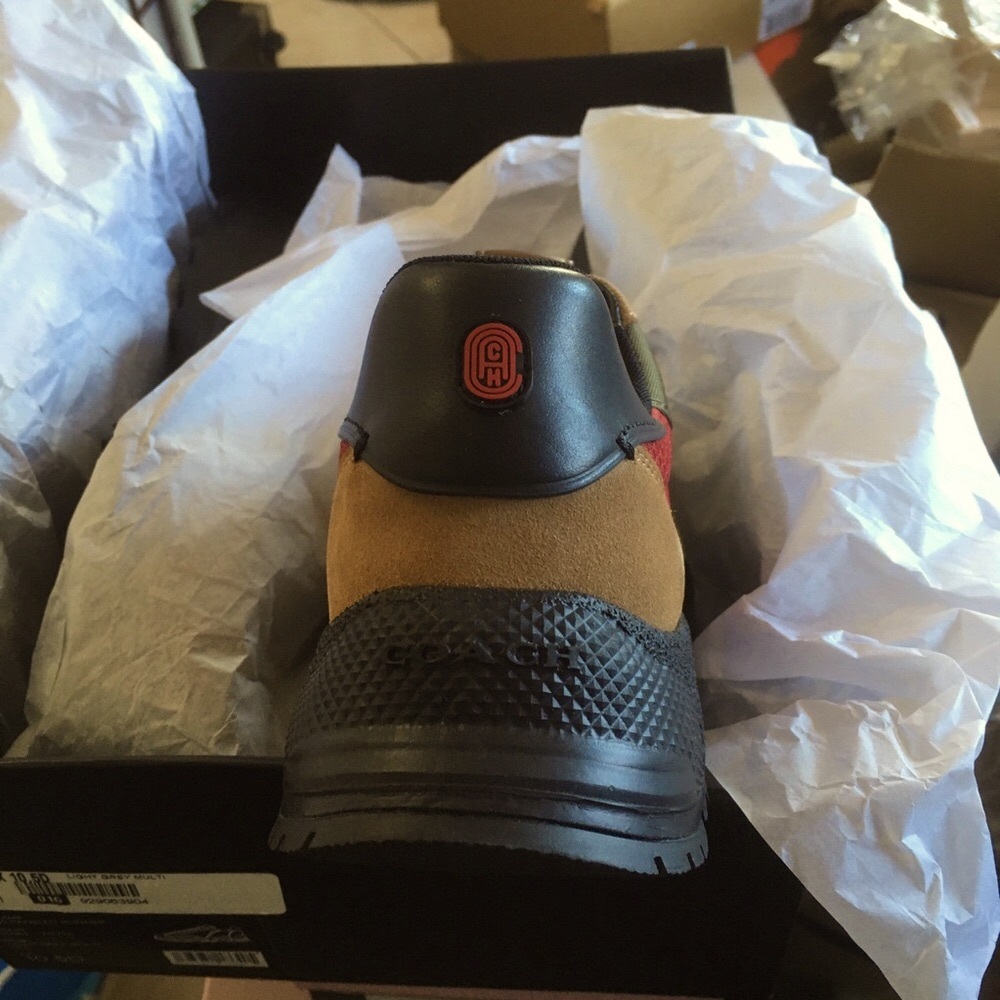 Men Runner Sneaker - Picture 4 of 7